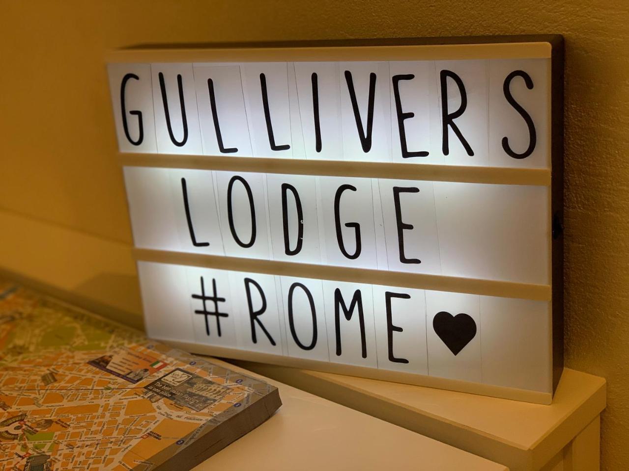 Gulliver'S Lodge Рим Екстериор снимка